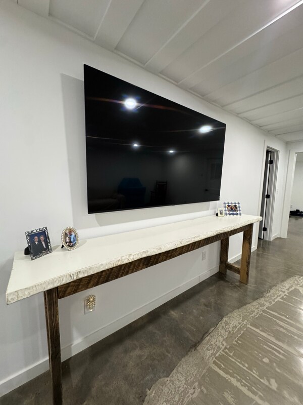 Building Photo - 869 Starr Hill Rd