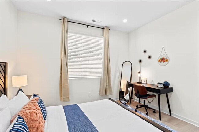 Building Photo - 1319 Anderson St