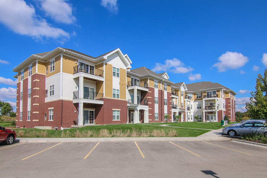 Building Photo - The Revere at Smith's Crossing