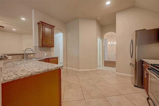 Building Photo - 722 Silver Creek Cir