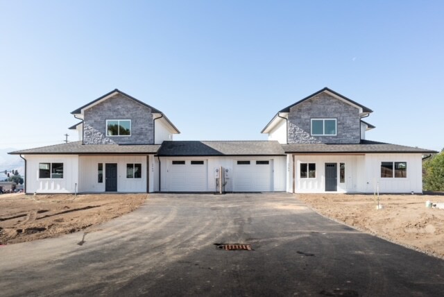 Primary Photo - 1763 Grant Rd