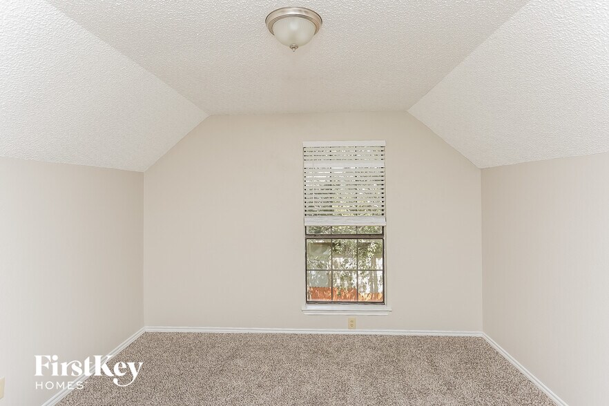 Building Photo - 11908 Metmora Ct