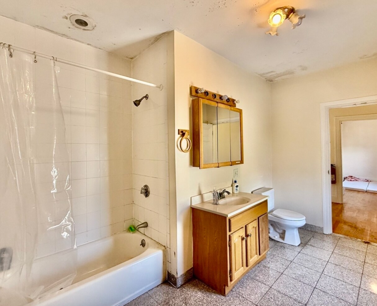 Building Photo - 48 Allston St