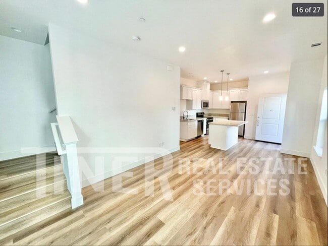 Building Photo - 1509 Eggplant Alley