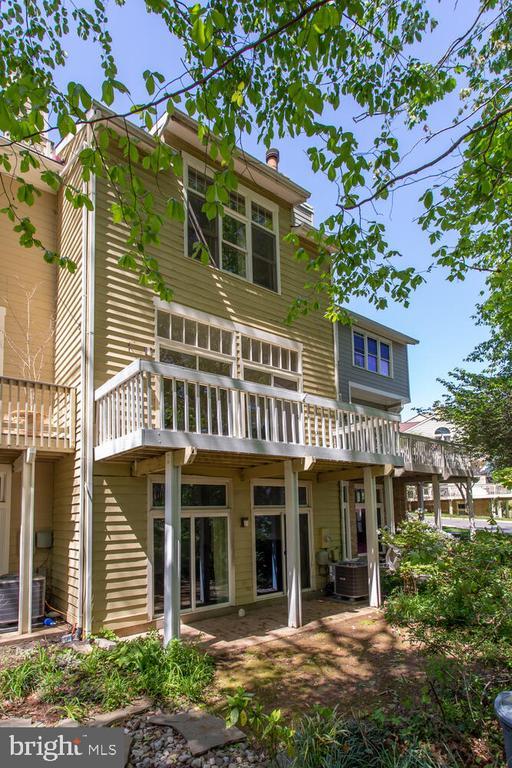 Building Photo - 11121 Watermans Dr
