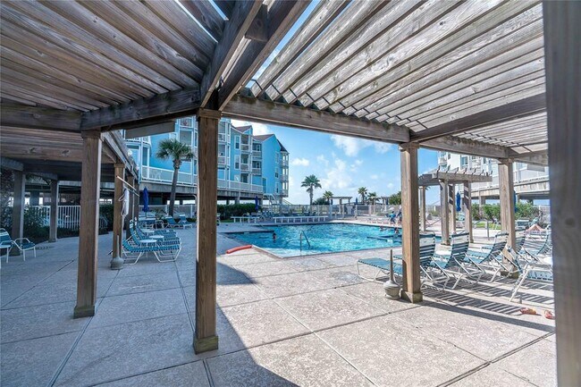 Building Photo - 10811 Termini-San Luis Pass Rd