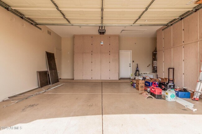 Building Photo - 6516 W Matilda Ln