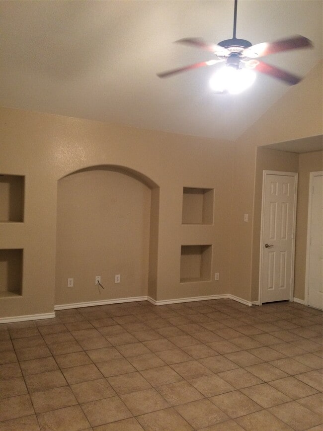 Building Photo - 18830 Reynolds Park Dr