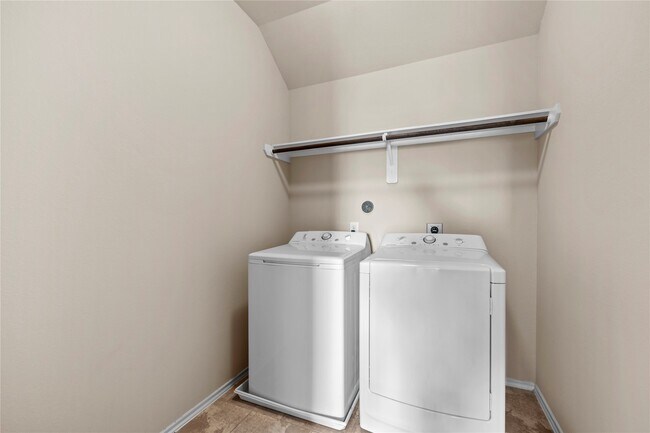 Building Photo - 13823 Double Branch Ln