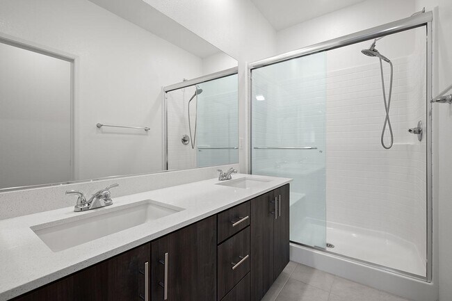 Building Photo - 5495 Seacliff Pl