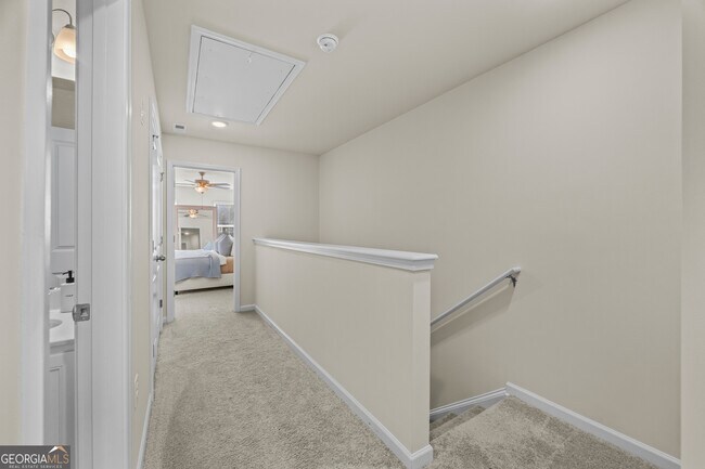 Building Photo - 550 Buxton Rd