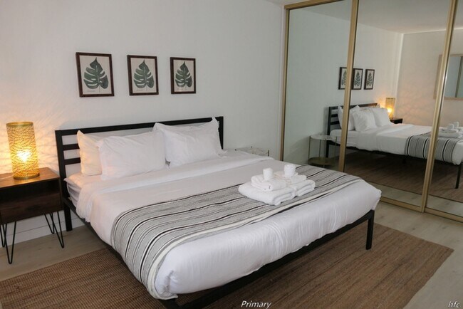 Building Photo - 6065 Montecito Dr