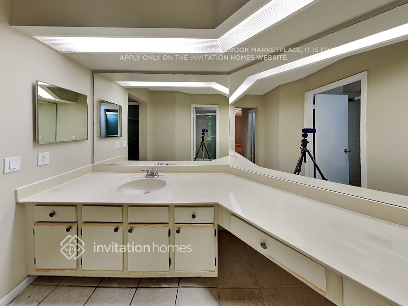 Building Photo - 1930 NW 39th Ave