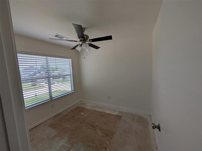 Building Photo - 11726 Rolling Stream Dr