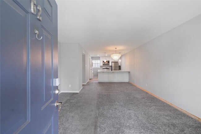 Building Photo - 9015 Gaylord Dr