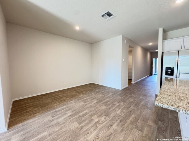 Building Photo - 349 Trent Dr