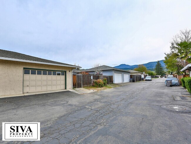 Building Photo - 6569 Crown Blvd