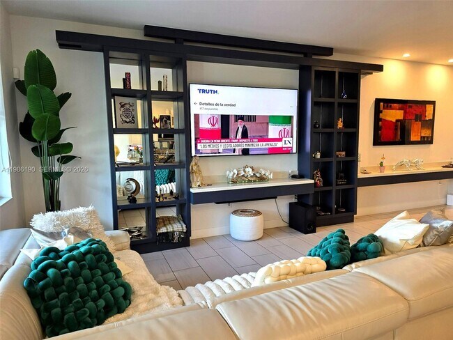 Building Photo - 15785 NW 91st Ct