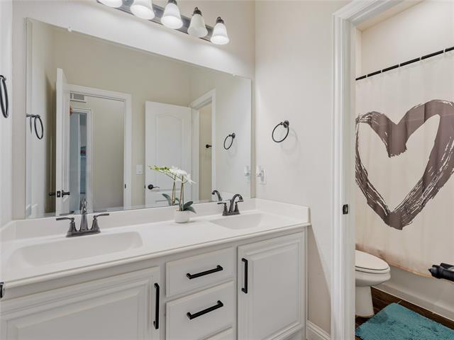 Building Photo - 1413 Saddle Ridge Dr