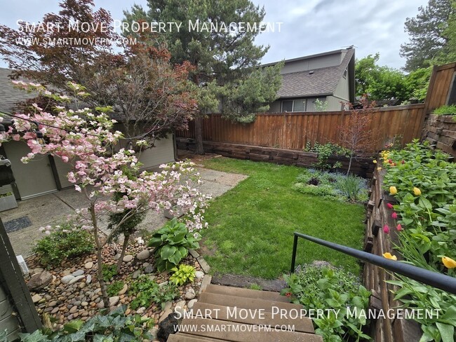 Building Photo - 945 Hearthstone Dr