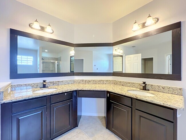 Building Photo - 1288 Dillard Dr SE