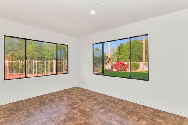 Building Photo - 4626 E. Mountain View Ct Phoenix, AZ 85028