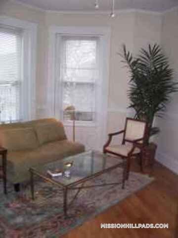 Building Photo - 1451 Tremont St