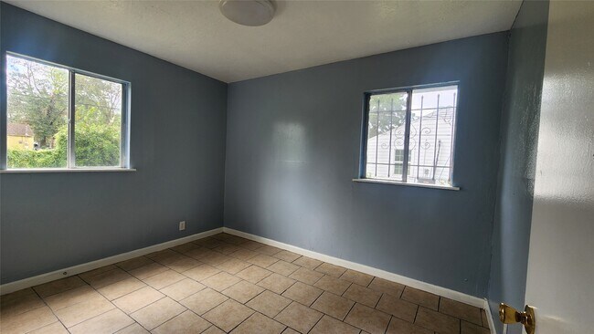 Building Photo - 6114 Hartwick Rd