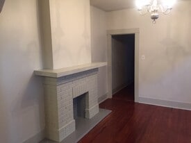 Building Photo - 310 Henry Clay Ave