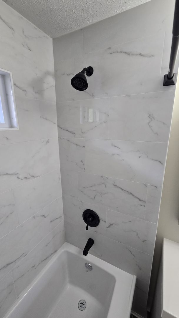 Building Photo - 48-50 Putnam St