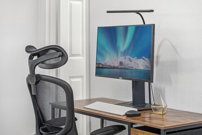 Building Photo - 542 Columbia Ave