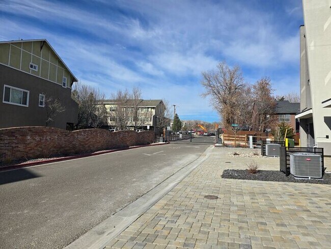 Building Photo - New Modern Fully Furnished Three-Story Townhome Near the Truckee River