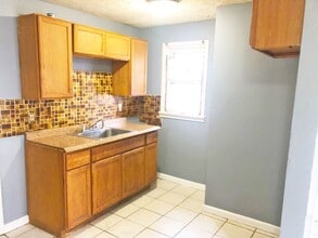 Building Photo - 7815 Jeffries Ave