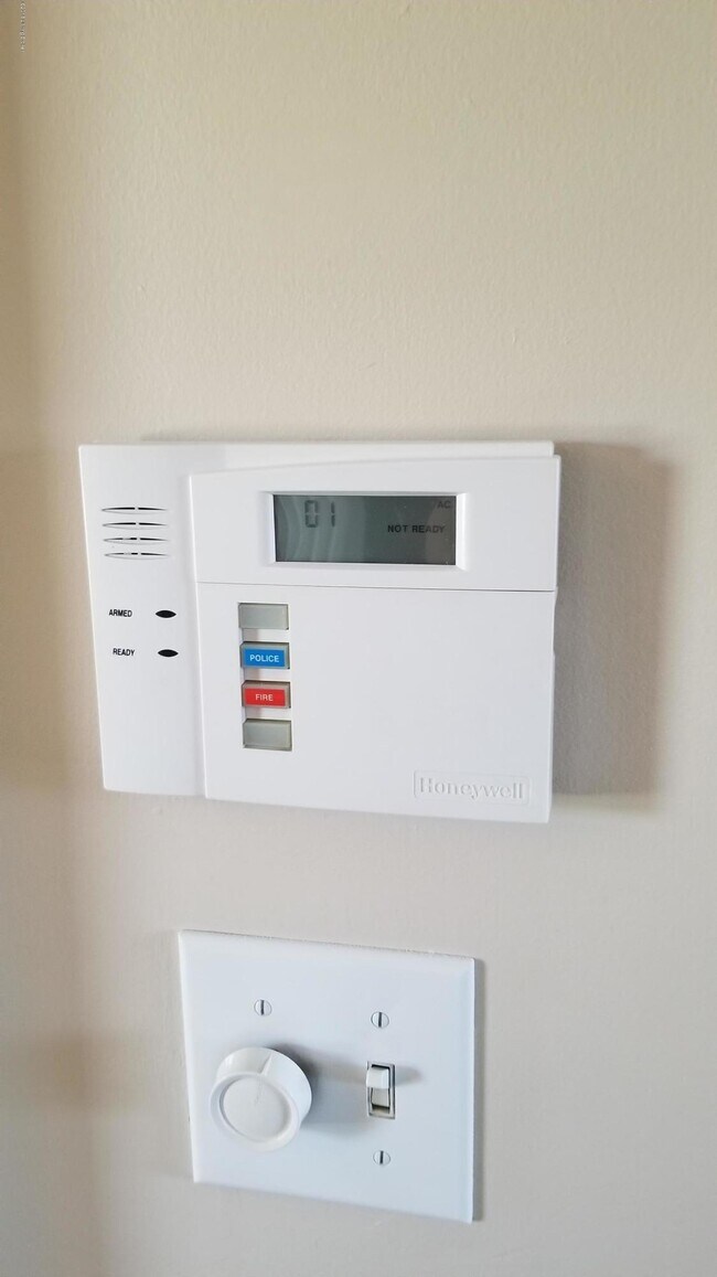 Building Photo - 8900 Prospect St