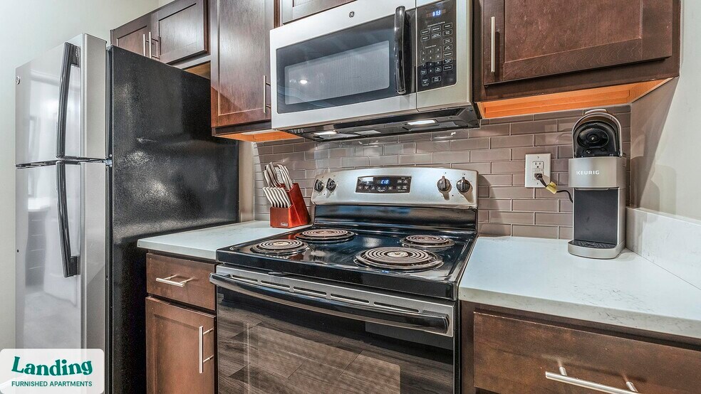 Building Photo - 195 N Creek Dr