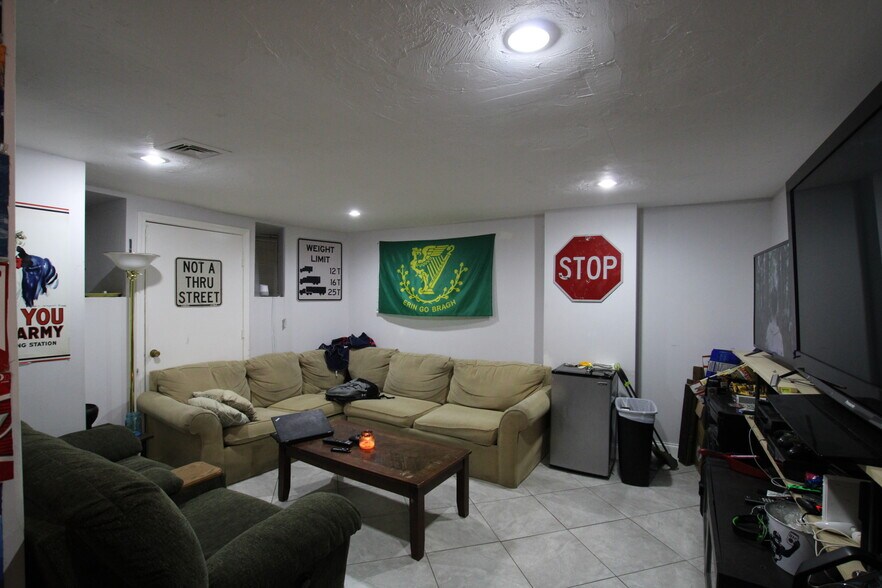 Building Photo - 58 Dudley St