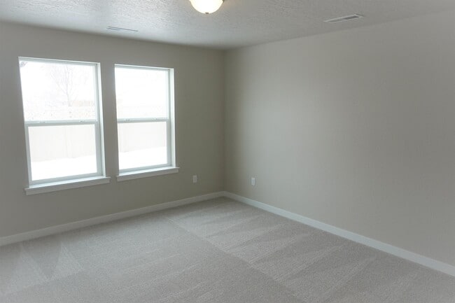 Building Photo - 3067 N Greengate Way