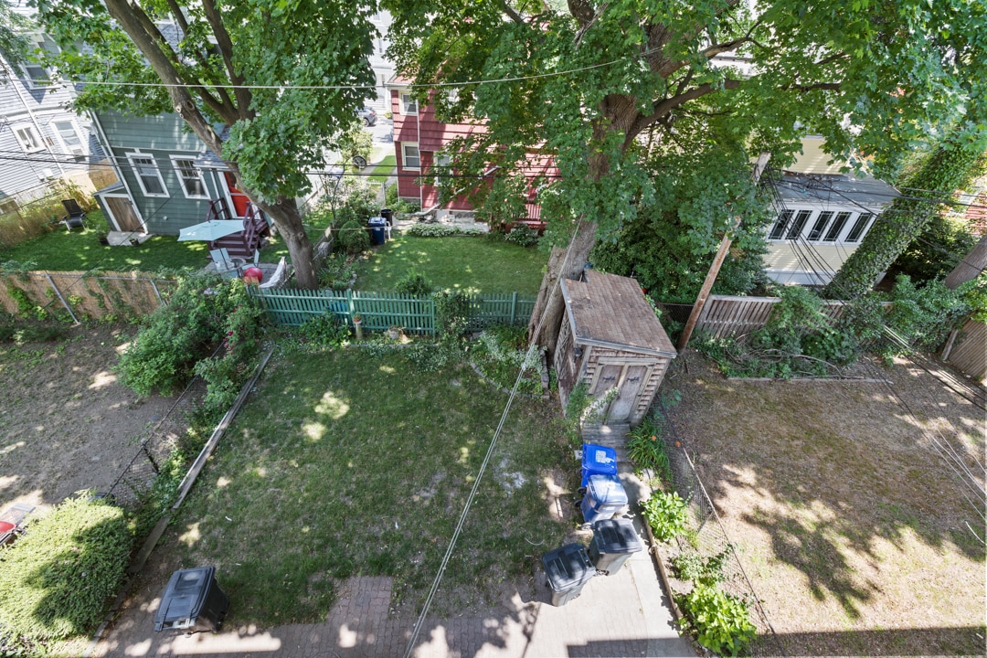 Building Photo - 19 Taft St