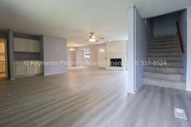 Building Photo - 1609 S Chestnut Ave