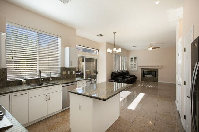 Building Photo - 2120 Waterbury Ln