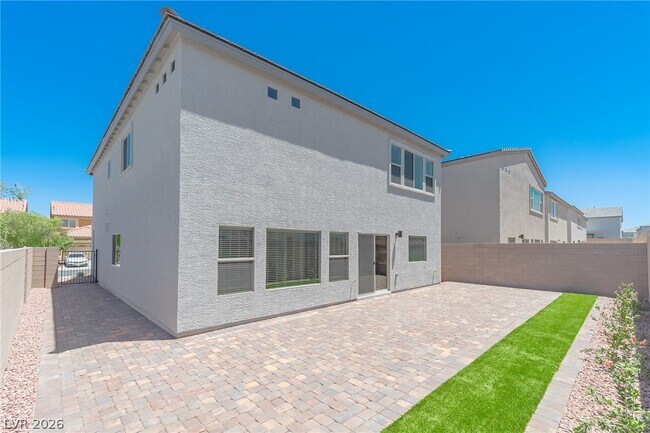 Building Photo - 5733 S Tioga Way