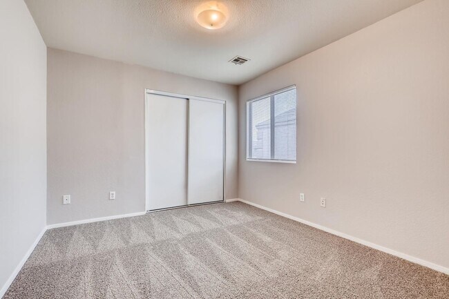 Building Photo - BEAUTIFUL 1 Story, 3 Bedroom 2 Bath Home Near Centennial Hills
