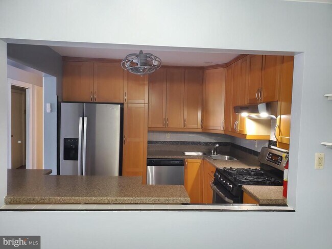 Building Photo - 48 Lehavre Ct