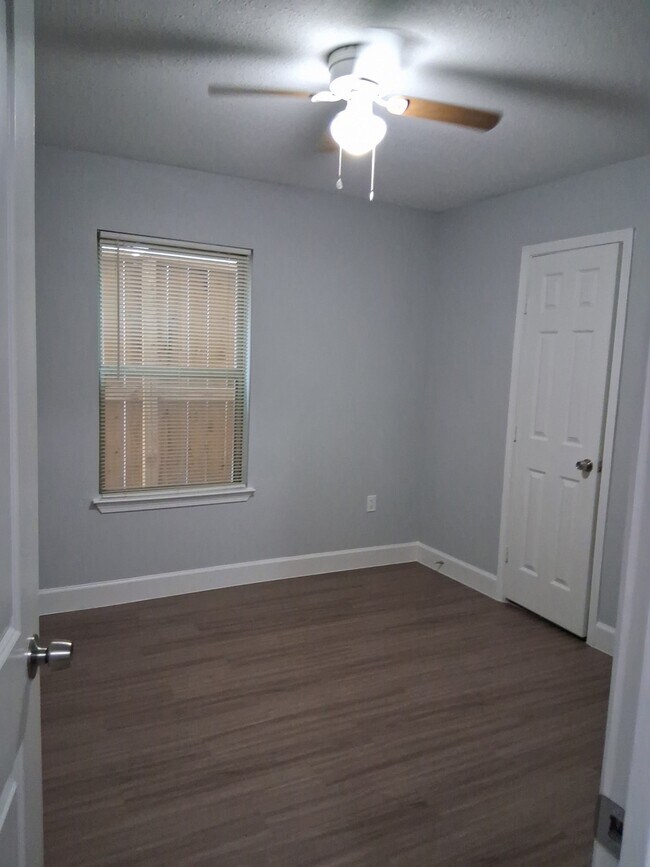 Building Photo - 5304 Arapahoe St