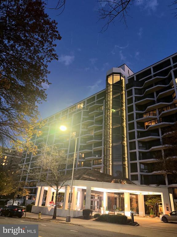 Building Photo - 1530 Key Blvd