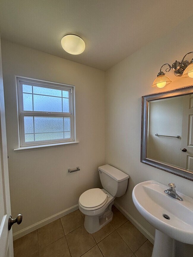 Building Photo - P32000