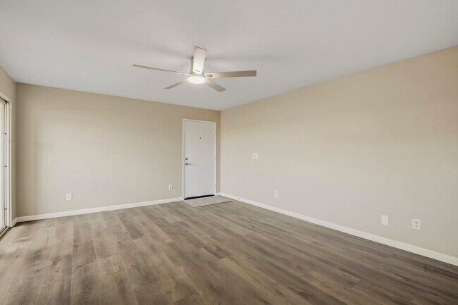 Building Photo - 621 D St