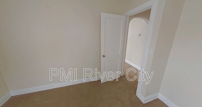 Building Photo - 8944 1st Ave