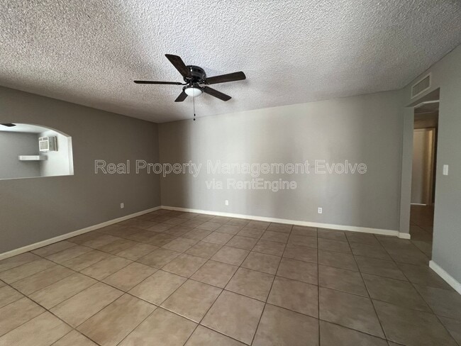 Building Photo - 6521 W Palo Verde Ave