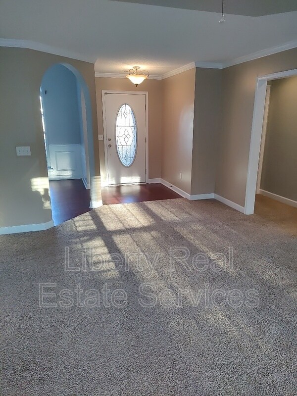 Building Photo - 203 Augusta Way